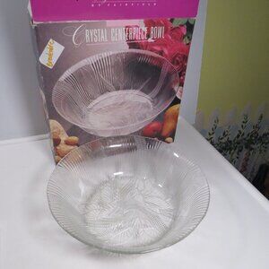 Crystal Clear Glass Centerpiece Bowl 10"